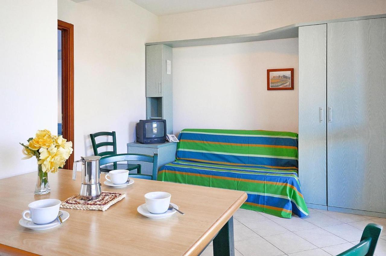 Apartment In Cecina Mare With Outdoor Pool Marina di Cecina Esterno foto