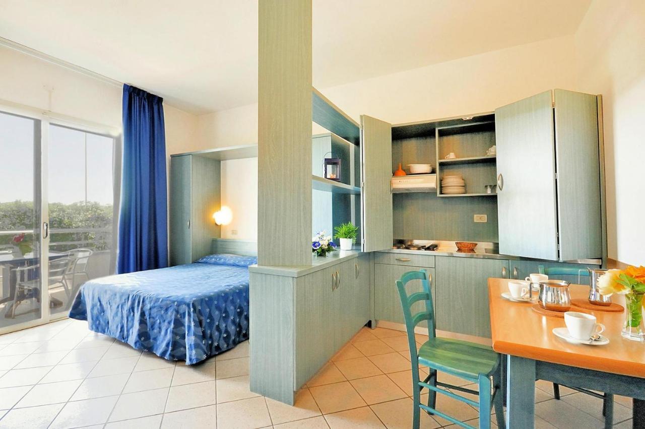 Apartment In Cecina Mare With Outdoor Pool Marina di Cecina Esterno foto